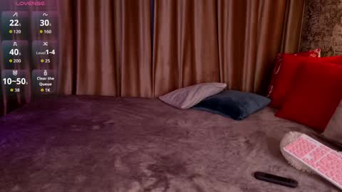 Mia online show from 9, 4, 2026