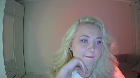 Milena new nonude shy blonde natural online show from 20, 2, 2026
