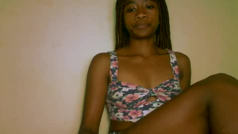 Snapshot of milennah chatting on 8, 6, 2026 milennah online show from 8, 6, 2026