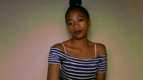 Snapshot of milennah chatting on 12, 6, 2026 milennah online show from 12, 6, 2026