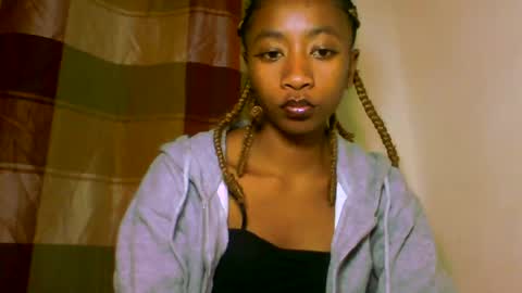 Snapshot of milennah chatting on 13, 7, 2026 milennah online show from 13, 7, 2026
