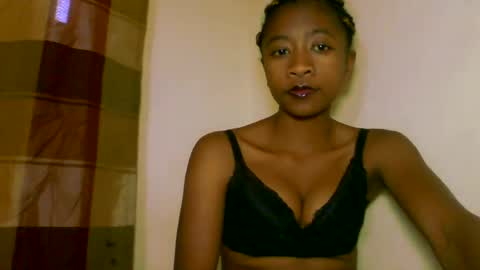 Snapshot of milennah chatting on 15, 7, 2026 milennah online show from 15, 7, 2026