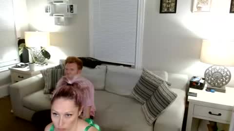 Snapshot of mileyosirisx chatting on 20, 4, 2026 Austin and Miley online show from 20, 4, 2026