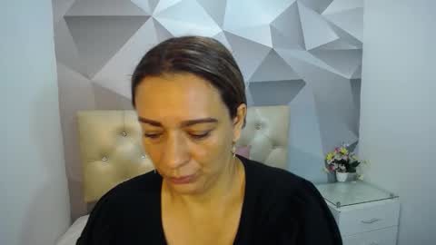 milf_hugeboobs online show from 10, 11, 2025