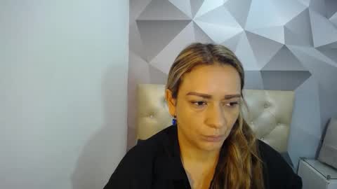 milf_hugeboobs online show from 20, 12, 2025