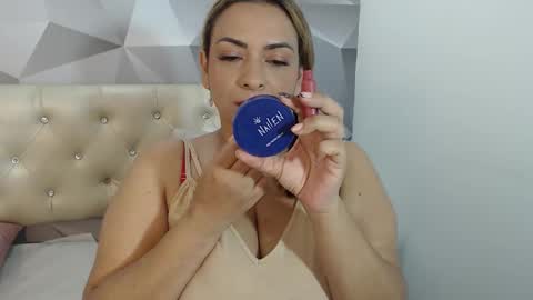 milf_hugeboobs online show from 14, 1, 2026