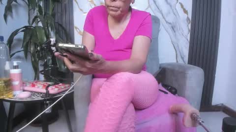  milf sikiu  online show from 24, 5, 2026