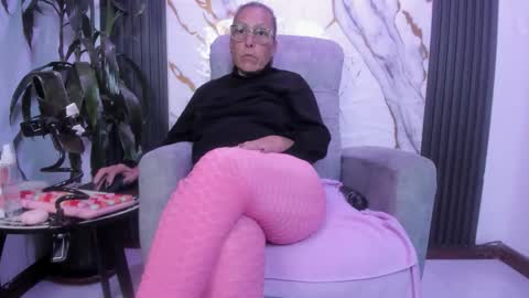  milf sikiu  online show from 31, 5, 2026