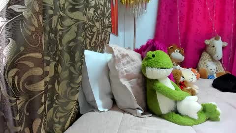 Nakary Bustamante online show from 1, 10, 2025