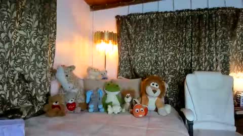 Nakary Bustamante online show from 22, 11, 2025