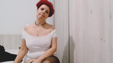 Milfsupreme online show from 5, 12, 2025