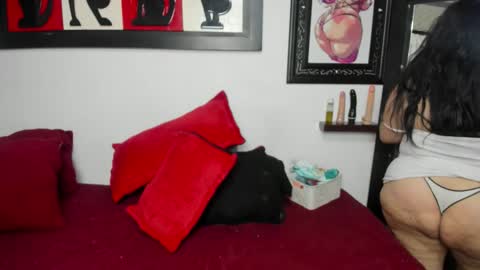 laura online show from 25, 5, 2026
