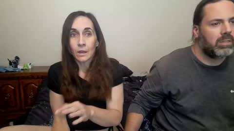 Snapshot of milfqueen831 chatting on 8, 1, 2025 Jessica and Roger online show from 8, 1, 2025