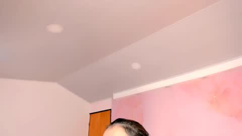 S O F I A online show from 4, 10, 2025