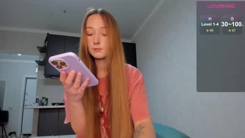 Snapshot of milkaeliza1 chatting on 7, 5, 2026 MilkaLiza online show from 7, 5, 2026
