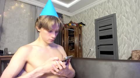 Isaac online show from 16, 3, 2026