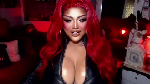 milkshakelavinia online show from 11, 2, 2025