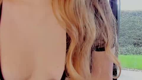 milky_0 online show from 18, 4, 2026