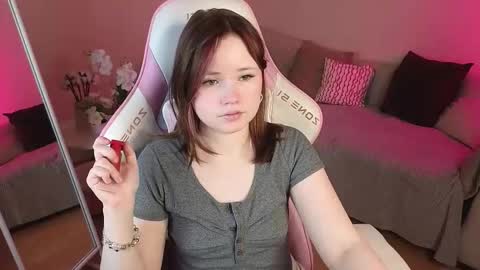 Snapshot of milkyshowproject chatting on 8, 3, 2026 Ula online show from 8, 3, 2026