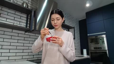 milla bella online show from 25, 2, 2026