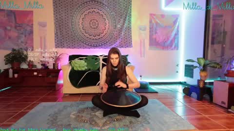 milla_milla online show from 1, 1, 2025