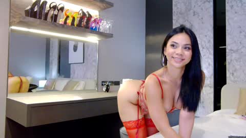 Snapshot of millabelle chatting on 11, 12, 2024 MillaBelle online show from 11, 12, 2024