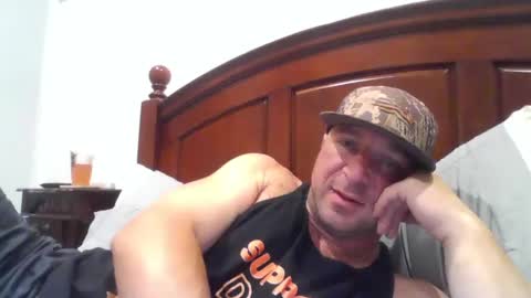 Snapshot of millertimenow34 chatting on 14, 9, 2025 millertime feet bigcock hairy straight muscles online show from 14, 9, 2025