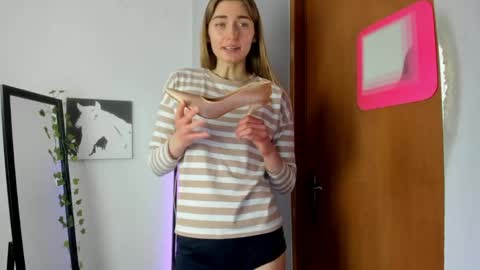 millie_lacroix online show from 18, 3, 2026