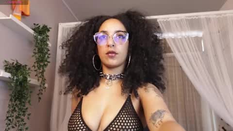 millie_volturi online show from 29, 5, 2026