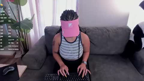 millie_volturi online show from 15, 7, 2026