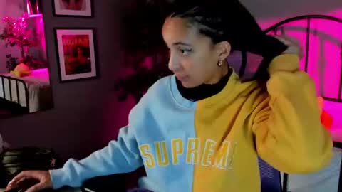 millie_volturi online show from 18, 7, 2026