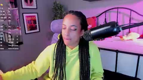 millie_volturi online show from 20, 7, 2026
