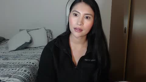 milly__taylorrr07 online show from 15, 7, 2026