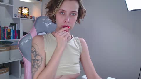 Milly online show from 12, 12, 2024