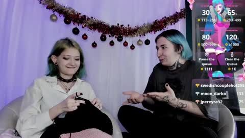 Snapshot of milten_trish chatting on 4, 1, 2025 milten_trish online show from 4, 1, 2025