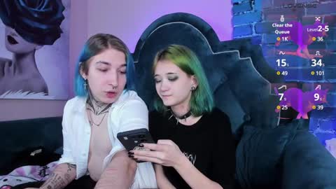 Snapshot of milten_trish chatting on 3, 2, 2025 milten_trish online show from 3, 2, 2025