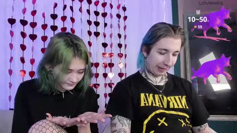 Snapshot of milten_trish chatting on 17, 2, 2025 milten_trish online show from 17, 2, 2025