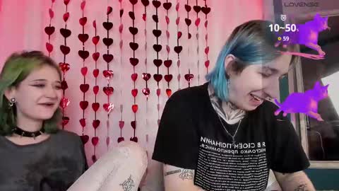 Snapshot of milten_trish chatting on 23, 2, 2025 milten_trish online show from 23, 2, 2025