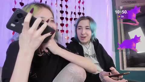 Snapshot of milten_trish chatting on 27, 2, 2025 milten_trish online show from 27, 2, 2025