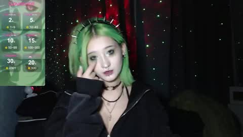 Snapshot of milten_trish chatting on 1, 11, 2025 milten_trish online show from 1, 11, 2025