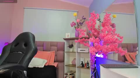 Snapshot of milu_beluci chatting on 14, 10, 2025 Milu Belucci online show from 14, 10, 2025