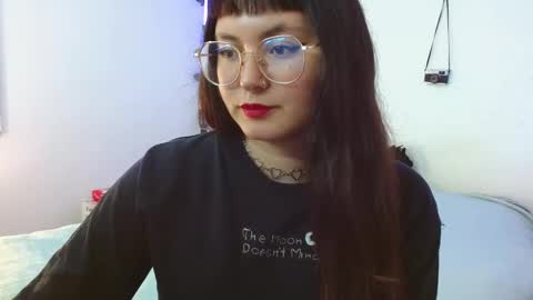 Snapshot of mily_baker chatting on 11, 12, 2024 mily_baker online show from 11, 12, 2024