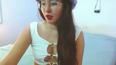 Snapshot of mily_baker chatting on 12, 12, 2024 mily_baker online show from 12, 12, 2024
