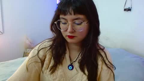 Snapshot of mily_baker chatting on 15, 1, 2025 mily_baker online show from 15, 1, 2025