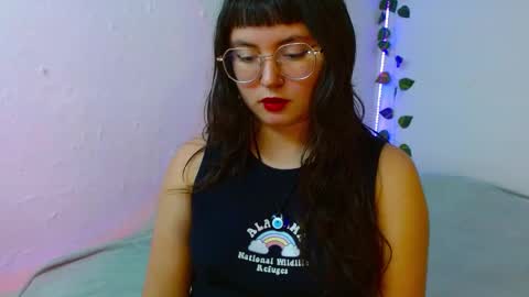 Snapshot of mily_baker chatting on 28, 1, 2025 mily_baker online show from 28, 1, 2025