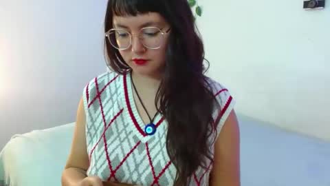 Snapshot of mily_baker chatting on 4, 3, 2025 mily_baker online show from 4, 3, 2025