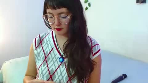 Snapshot of mily_baker chatting on 4, 3, 2025 mily_baker online show from 4, 3, 2025
