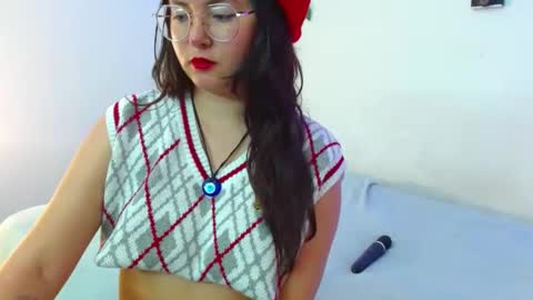 Snapshot of mily_baker chatting on 5, 3, 2025 mily_baker online show from 5, 3, 2025
