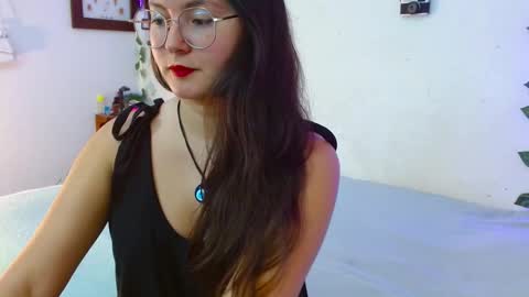 Snapshot of mily_baker chatting on 18, 9, 2025 mily_baker online show from 18, 9, 2025