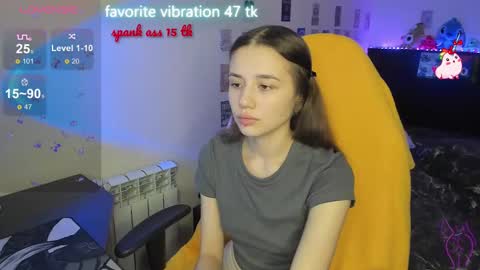 Snapshot of milyamess chatting on 11, 2, 2025 Emily online show from 11, 2, 2025